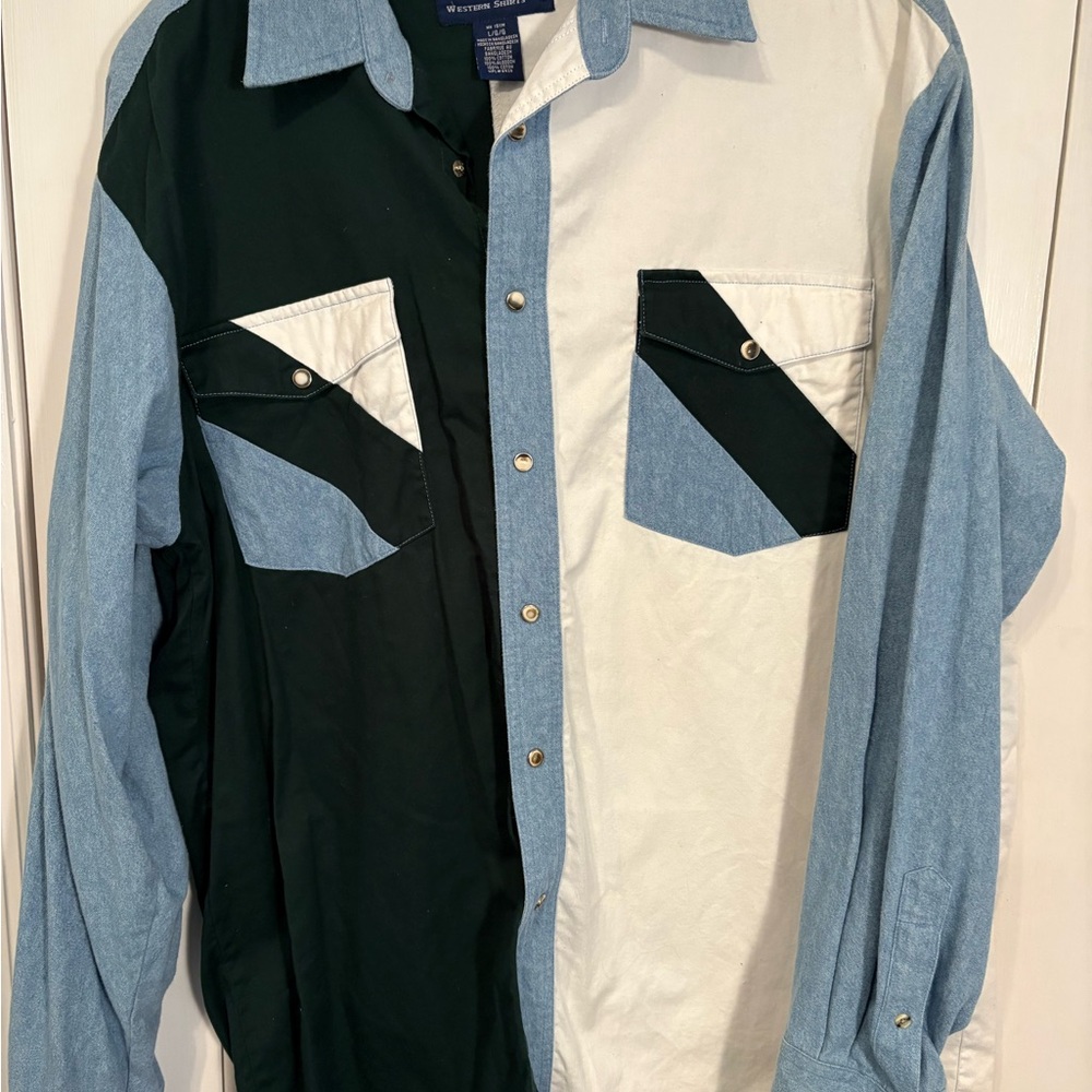 Vtg. Wrangler Men's Brushpopper western Shirt - Navy Blue, Blue, and White